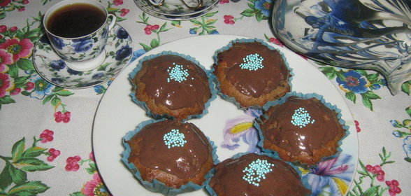 Шоколадные кексы с халвой