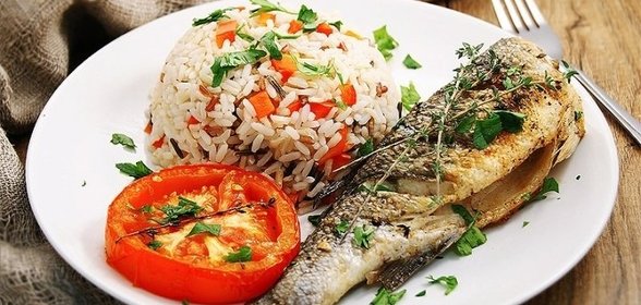 Запеченный сибас со смесью 4 риса