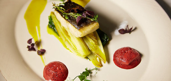 Филе трески на «подушке» из шпината