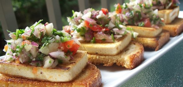 Закуска с салатом сhimichurri