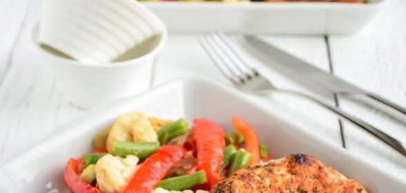 Нежная курочка с овощным гарниром