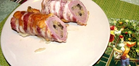 Мясной рулет из свинины с беконом