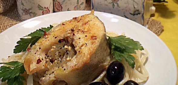 Стейки судака в панировке запеченные с луком. Из серии просто, полезно, вкусно!