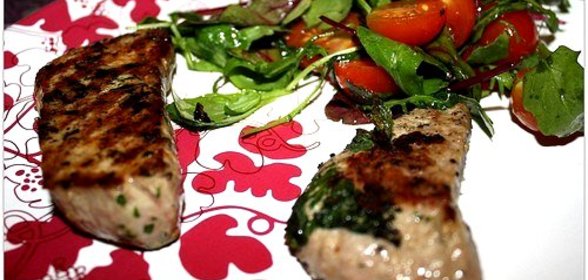 Говядина жареная на гриле с мятой и кориандром