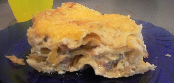 лазанья с курицей и шампиньонами
