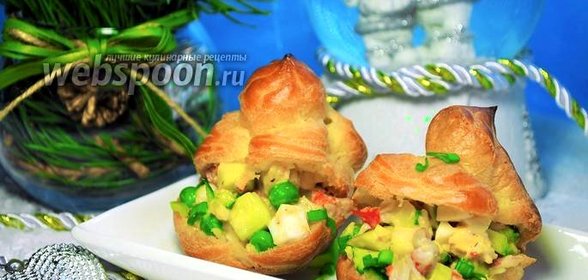 «Оливье» с мясом краба в профитролях