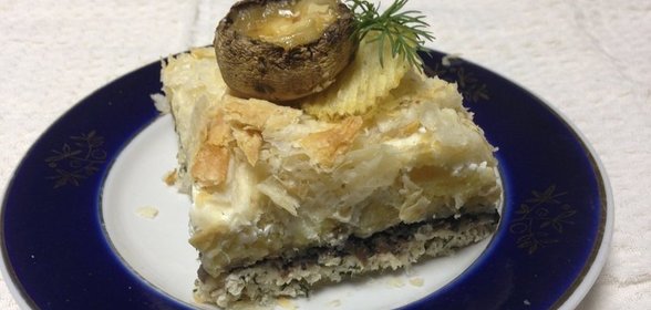 «Наполеон» с картошкой, грибами и курицей