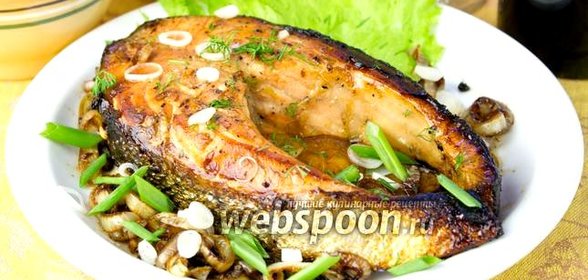 Жареный лосось в соевом соусе