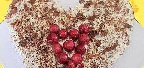 Шоколадно вишневый торт