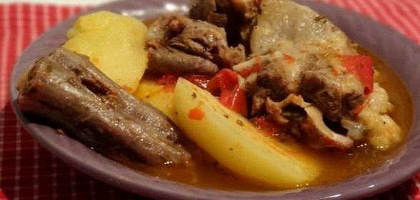 Говяжий хвост с картошкой