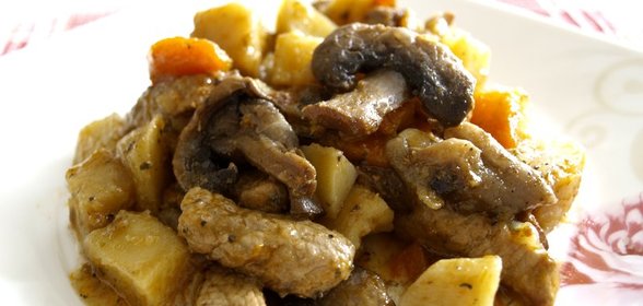 Рагу с мясом и грибами