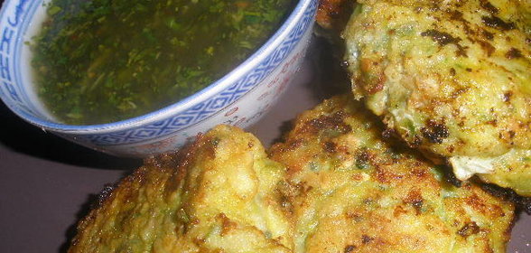 Рыбные котлеты с остро-сладким соусом