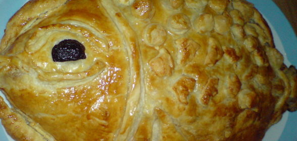 Пирог с рыбой, грибами ,пореем и капустой