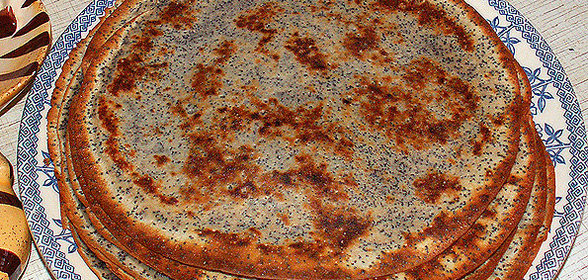 Фрикадельки из рыбы в соусе с корнишонами