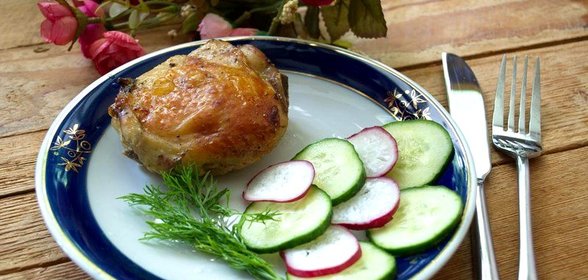 Куриные бедра в мадере запеченные в духовке