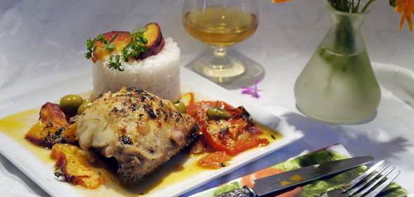 Курица, запеченная с нектаринами и помидорами „Летние фантазии