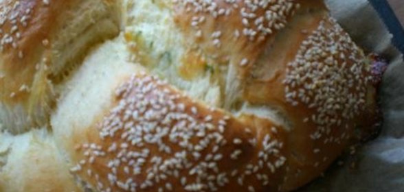Пирог Коса с моццарелой и петрушкой