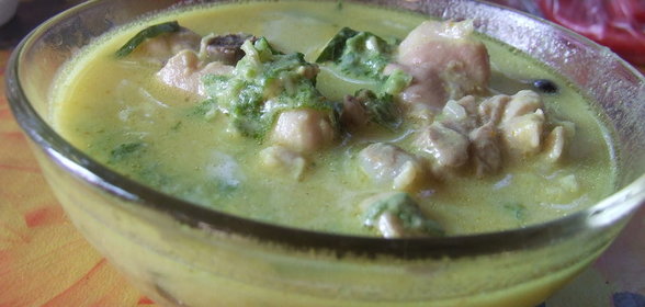 курица тушеная в молоке с мятой, корицей и листьями черной смородины