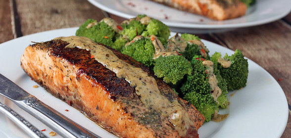 Семга под сливочным соусом