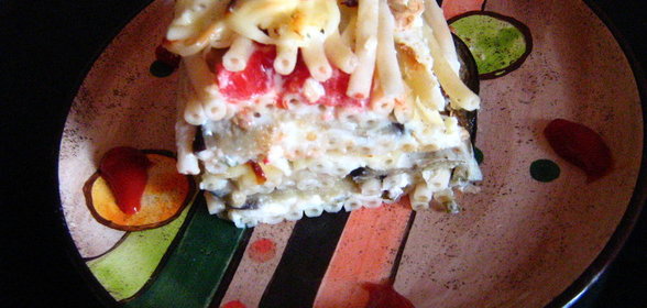 Макаронная запеканка с баклажанами и сыром