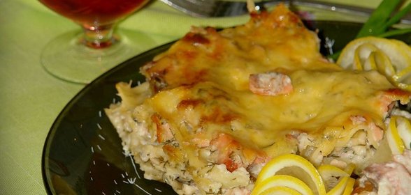 Лазанья с копченой рыбой