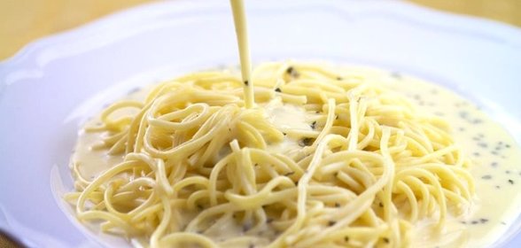 Макароны под соусом бешамель