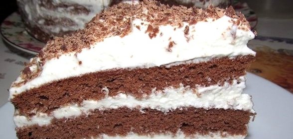 Бисквит со взбитыми сливками