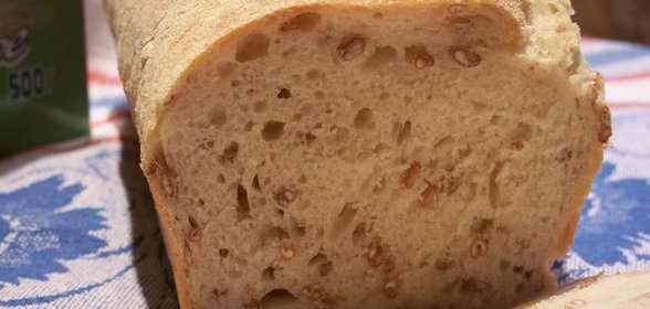 Простой белый хлеб с пророщенной пшеницей