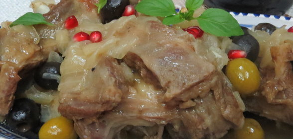 Ароматный ягненок с маслинами и оливками