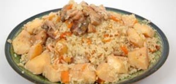 Плов с курицей и айвой