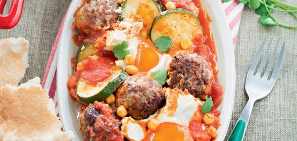 Марокканские фрикадельки с яйцом