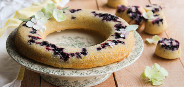 Лимонный кекс из рисовой муки с голубикой