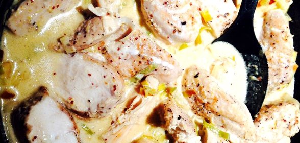 Куриная грудка с горчицей и пореем