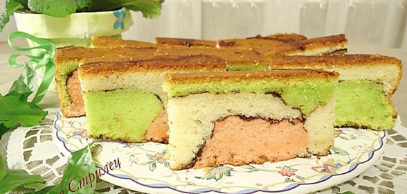 Малазийский красочный кекс