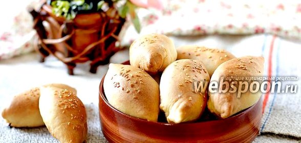 Пирожки на кислом молоке с капустой и фаршем