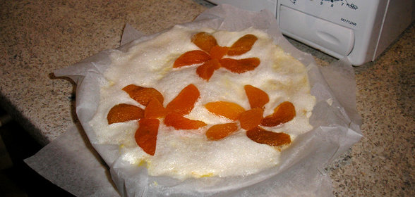 Творожная запеканка с курагой