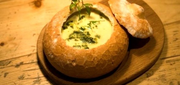 Сырный суп с брокколи и ветчиной от Ри Драммонд