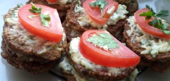 Помидоры, фаршированные хлебом и сыром