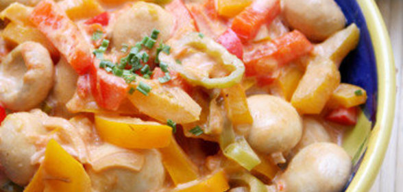 Грибное рагу с томатами