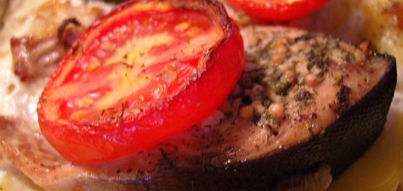 Лосось запеченый с картофелем