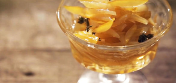 Заправка горчичная с добавлением вареных яичных желтков.