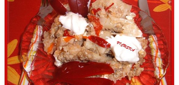 ЗАПЕКАНКА ИЗ ЦВЕТНОЙ КАПУСТЫ, МЯСА И ОВОЩЕЙ, УЛОЖЕННЫЕ СЛОЯМИ