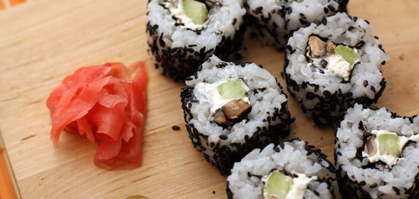 Урамаки с кунжутом