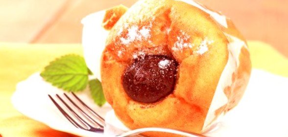Мини-кексы с мусковадо и печеными сливами