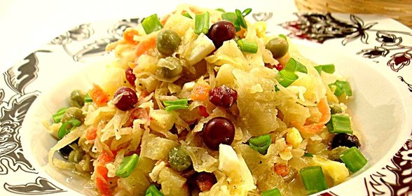 Салат из картофеля и квашеной капусты