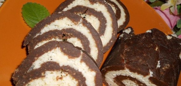 Шоколадно-кокосовый рулет (без выпечки)