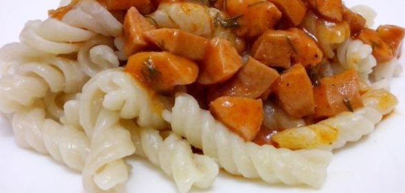 Морковные сосиски