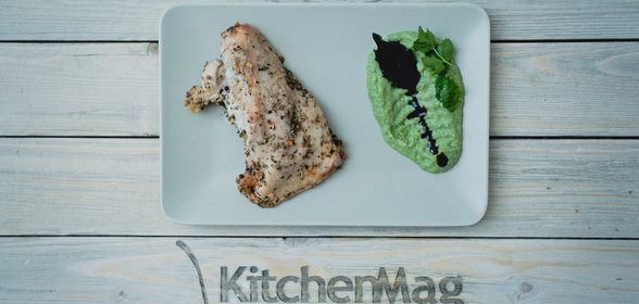 Индейка, запеченная с травами, и легкий гарнир