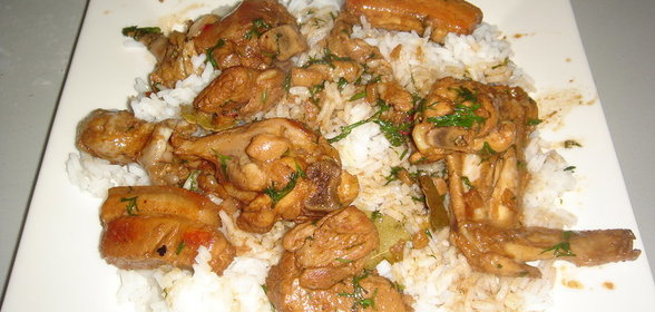 Адобо из куры и свинины