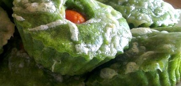 Маффины со шпинатом, брокколи и адыгейским сыром